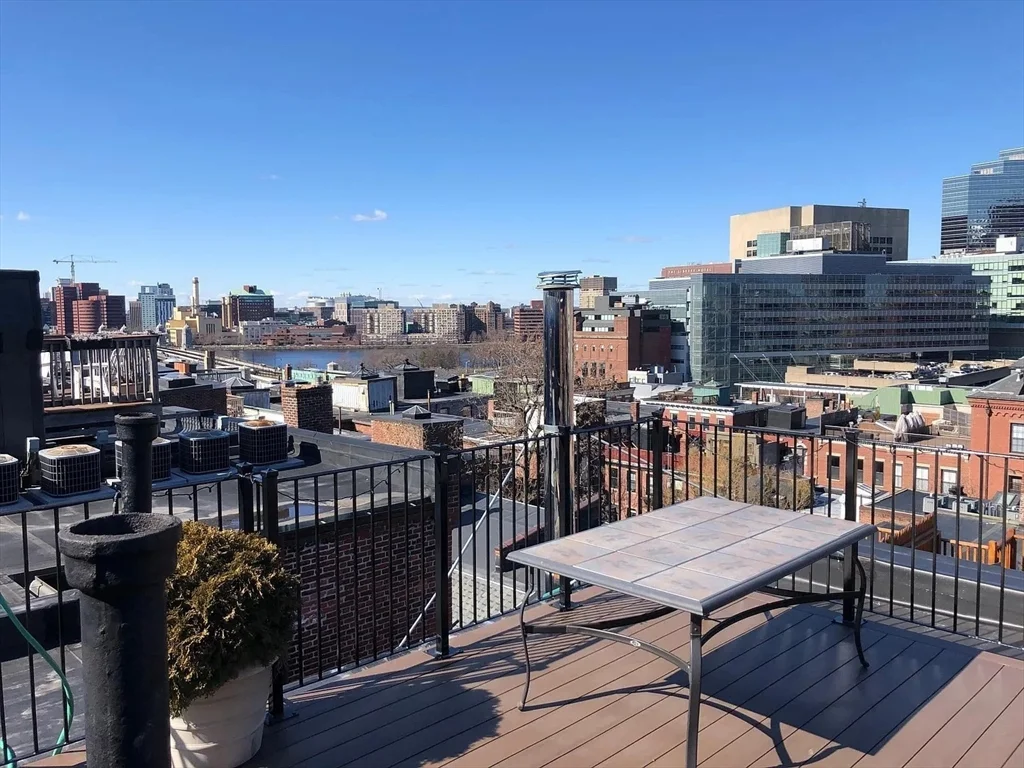 Studio bed, 1 bath apartment for rent at 41 Revere St Unit 7, Beacon Hill — photo 8 of 9