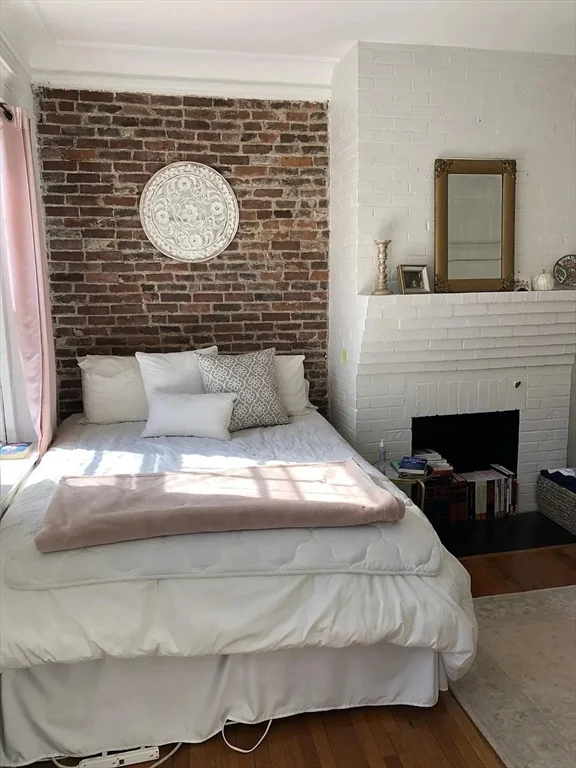 Studio bed, 1 bath apartment for rent at 41 Revere St Unit 7, Beacon Hill — photo 5 of 9