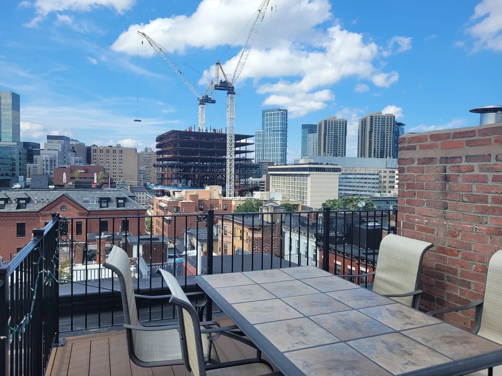 Studio bed, 1 bath apartment for rent at 41 Revere Unit 3, Beacon Hill — photo 4 of 4