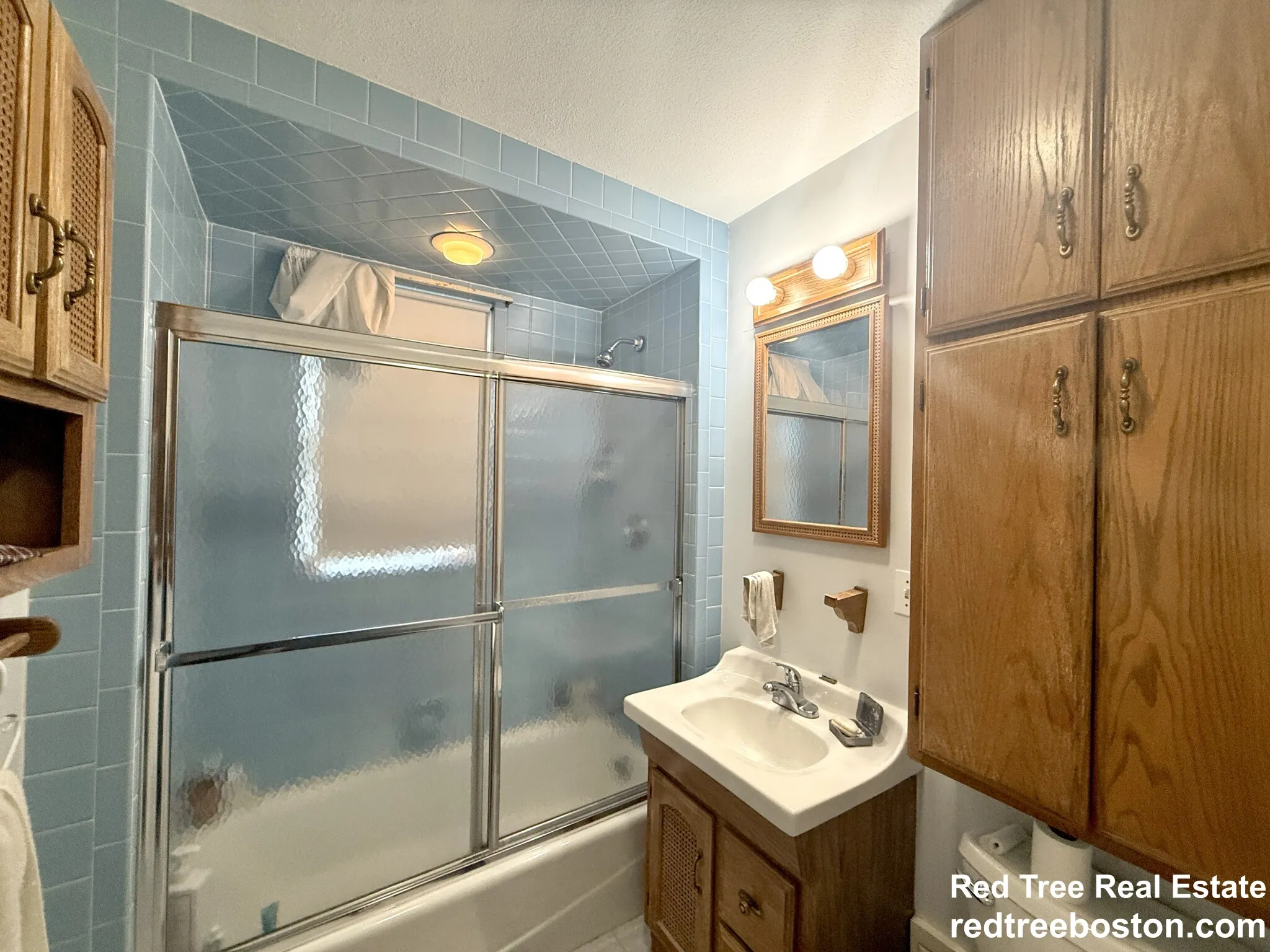 3 bed, 2 bath apartment for rent at 39-41 Rich St Unit 1, Banks Square — photo 15 of 23