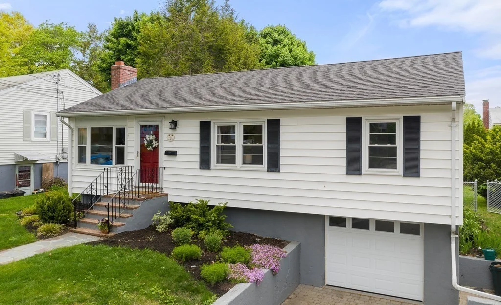 3 bed, 2 bath apartment for rent at 41 Rublee St Unit 1, Arlington Heights — photo 2 of 31