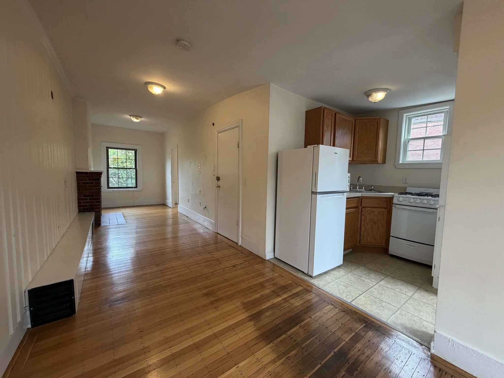 1 bed, 1 bath apartment for rent at 41 S Russell St Unit 4, Beacon Hill — photo 8 of 11
