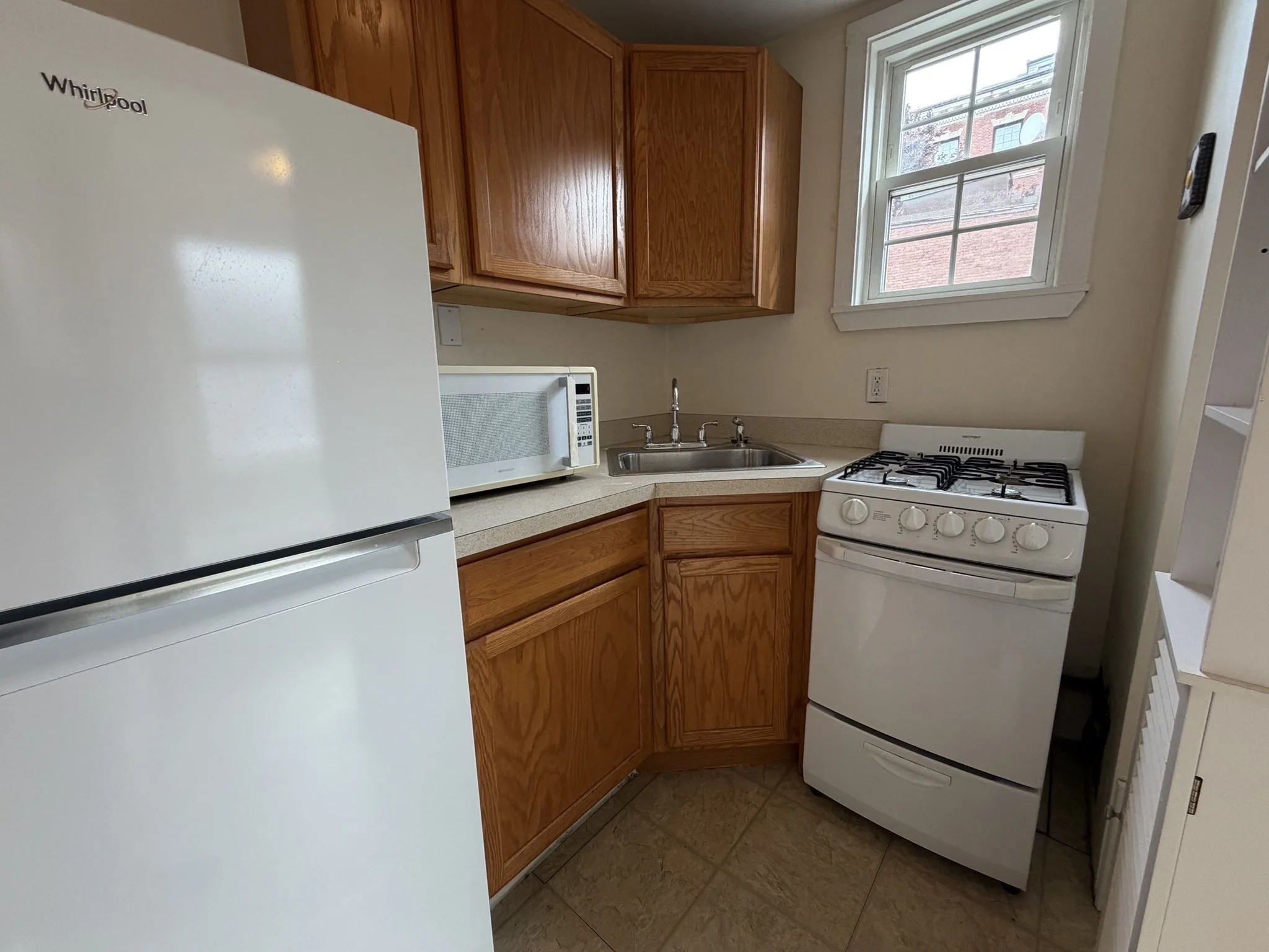 1 bed, 1 bath apartment for rent at 41 S Russell St Unit 4, Beacon Hill — photo 10 of 11