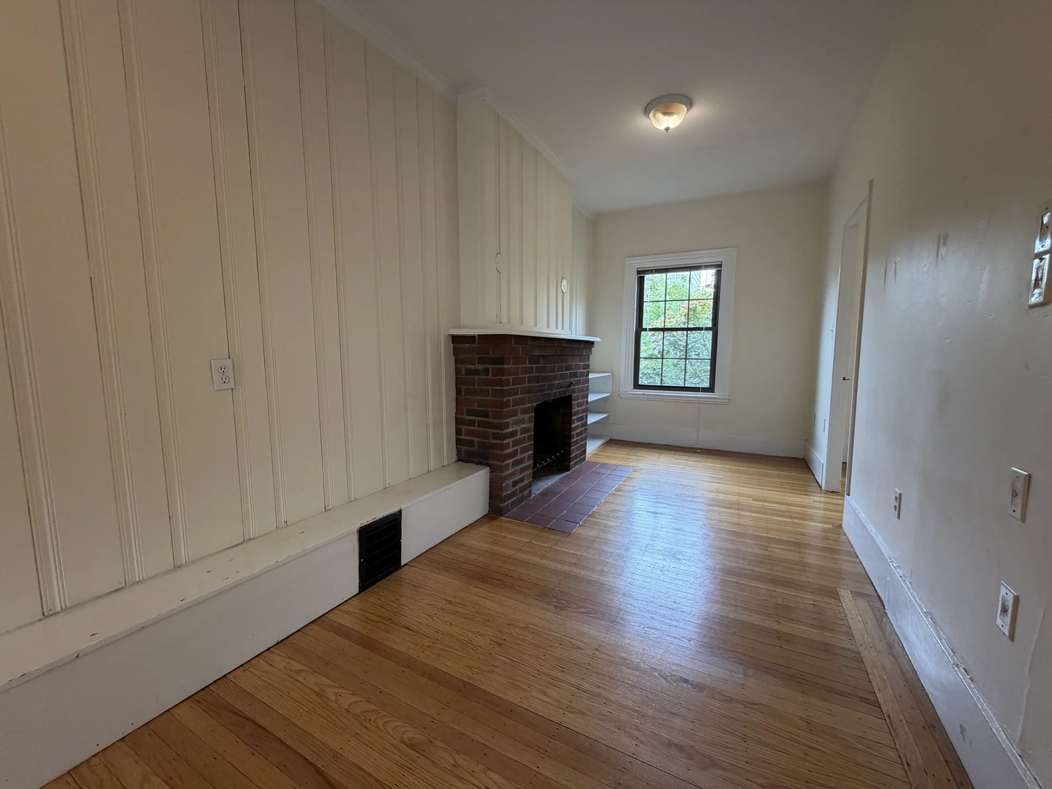 1 bed, 1 bath apartment for rent at 41 S Russell St Unit 4, Beacon Hill — photo 4 of 11