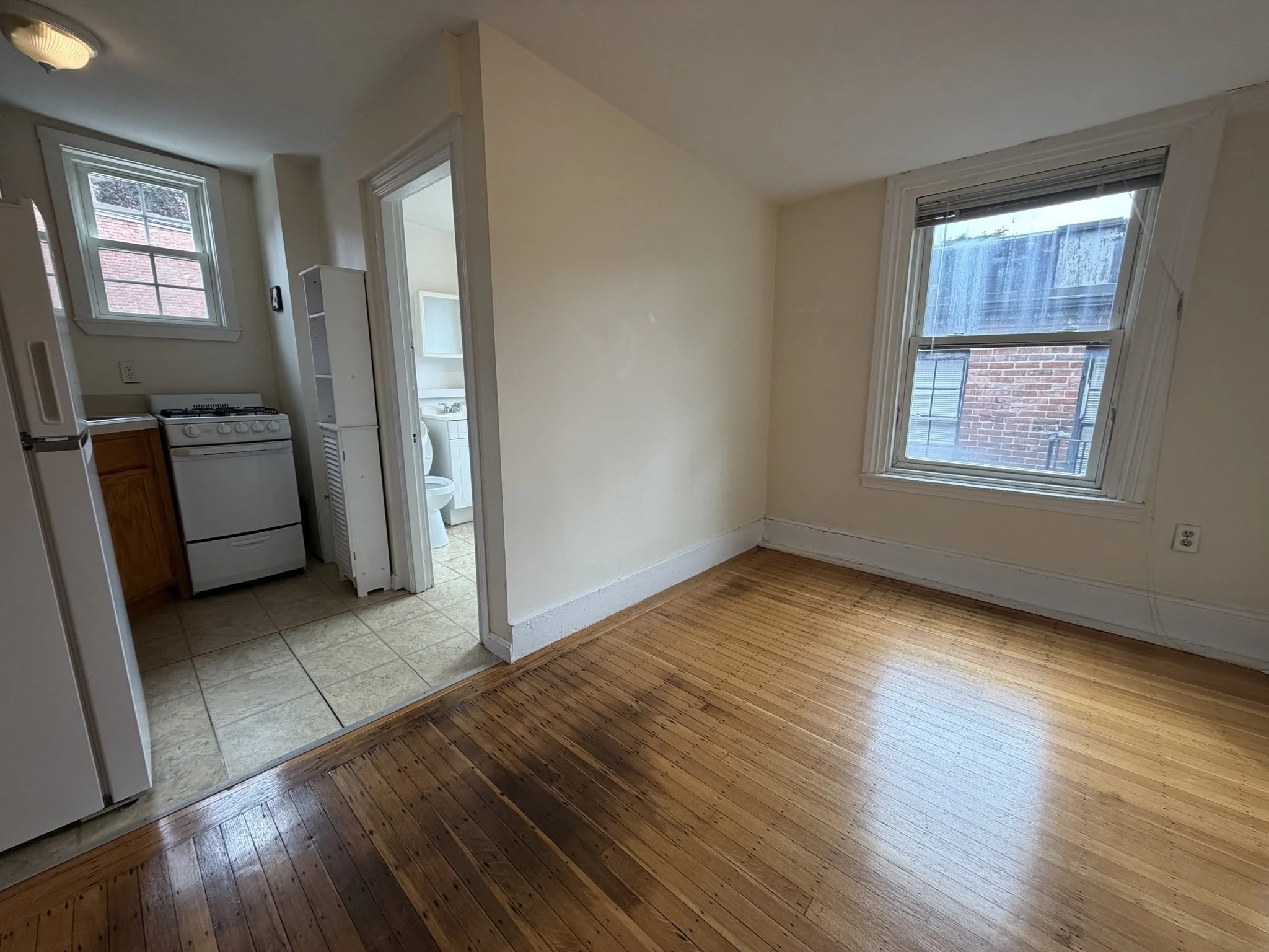 1 bed, 1 bath apartment for rent at 41 S Russell St Unit 4, Beacon Hill — photo 9 of 11