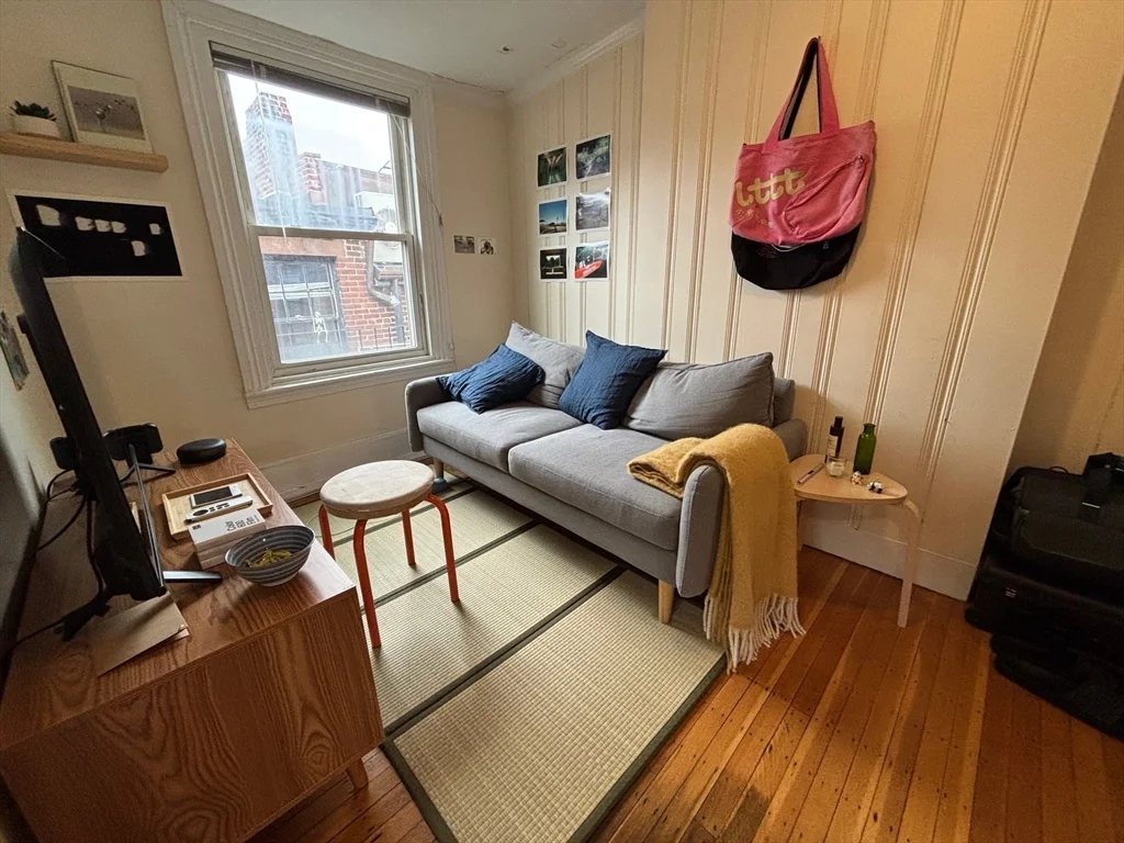 1 bed, 1 bath apartment for rent at 41 S Russell St Unit 4, Beacon Hill — photo 6 of 13