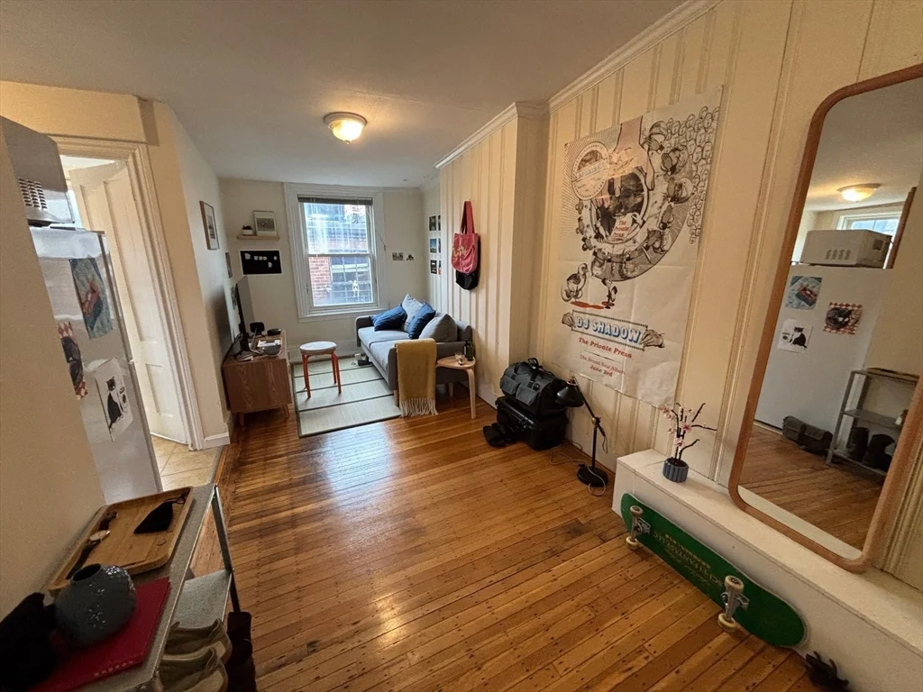 1 bed, 1 bath apartment for rent at 41 S Russell St Unit 4, Beacon Hill — photo 4 of 13