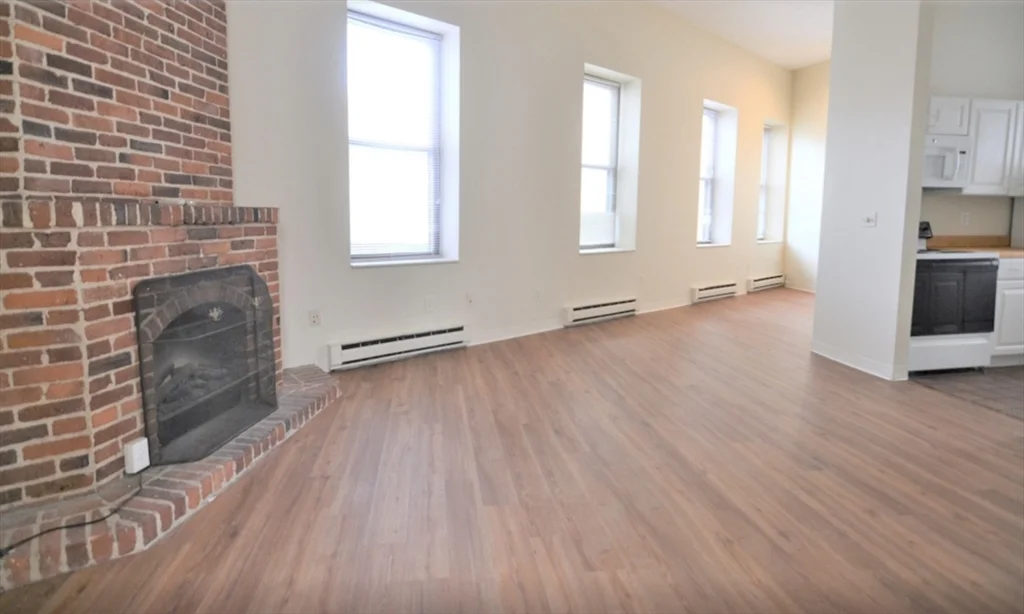 1 bed, 1 bath apartment for rent at 41 Saint Germain St Unit 1, Back Bay — photo 1 of 11