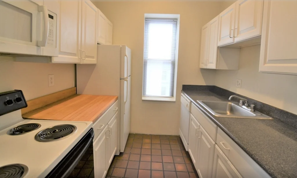 1 bed, 1 bath apartment for rent at 41 Saint Germain St Unit 1, Back Bay — photo 7 of 11