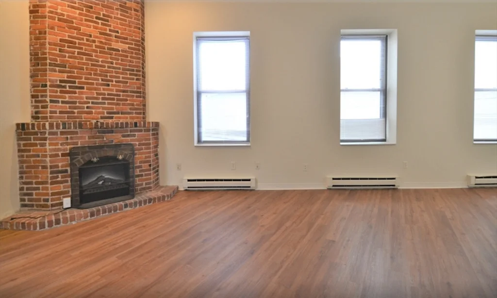 1 bed, 1 bath apartment for rent at 41 Saint Germain St Unit 1, Back Bay — photo 3 of 11