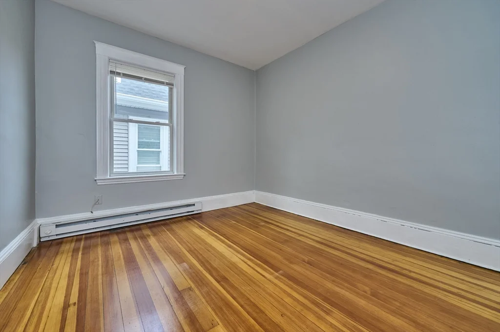 3 bed, 1 bath apartment for rent at 41 Salem St Unit 2L, Salem — photo 9 of 18