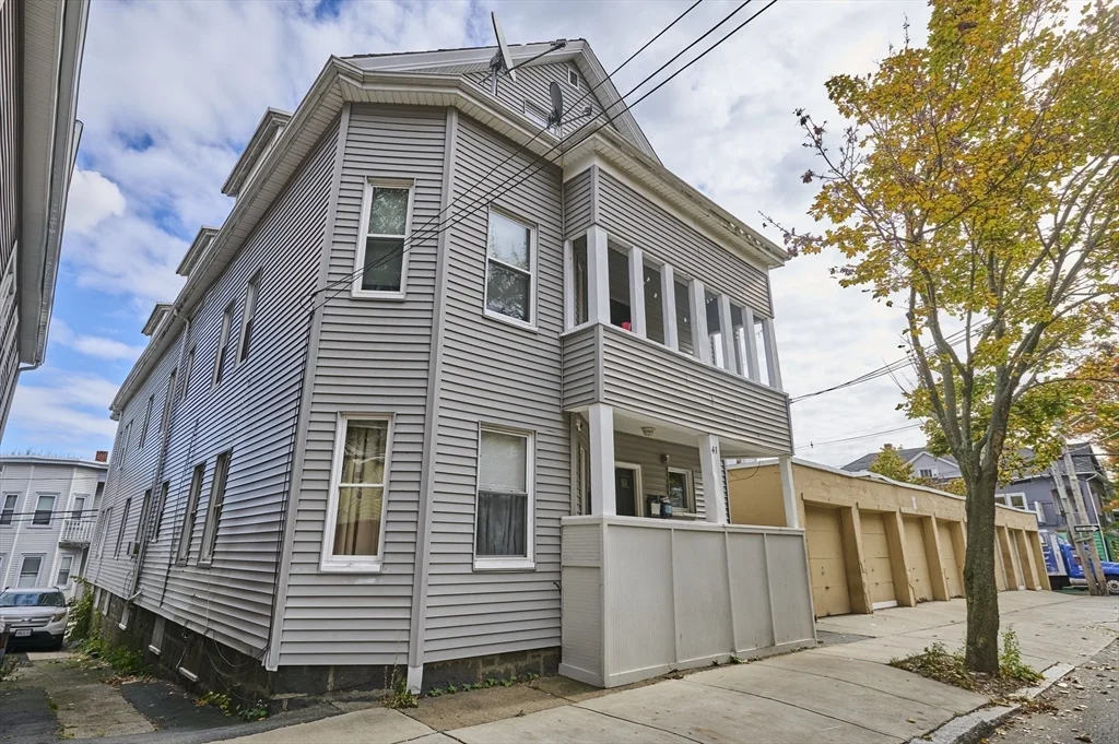 3 bed, 1 bath apartment for rent at 41 Salem St Unit 2L, Salem — photo 16 of 18