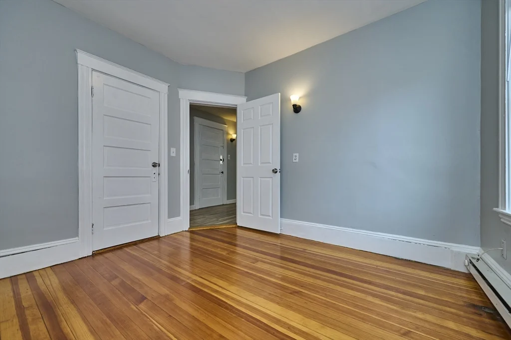 3 bed, 1 bath apartment for rent at 41 Salem St Unit 2L, Salem — photo 14 of 18