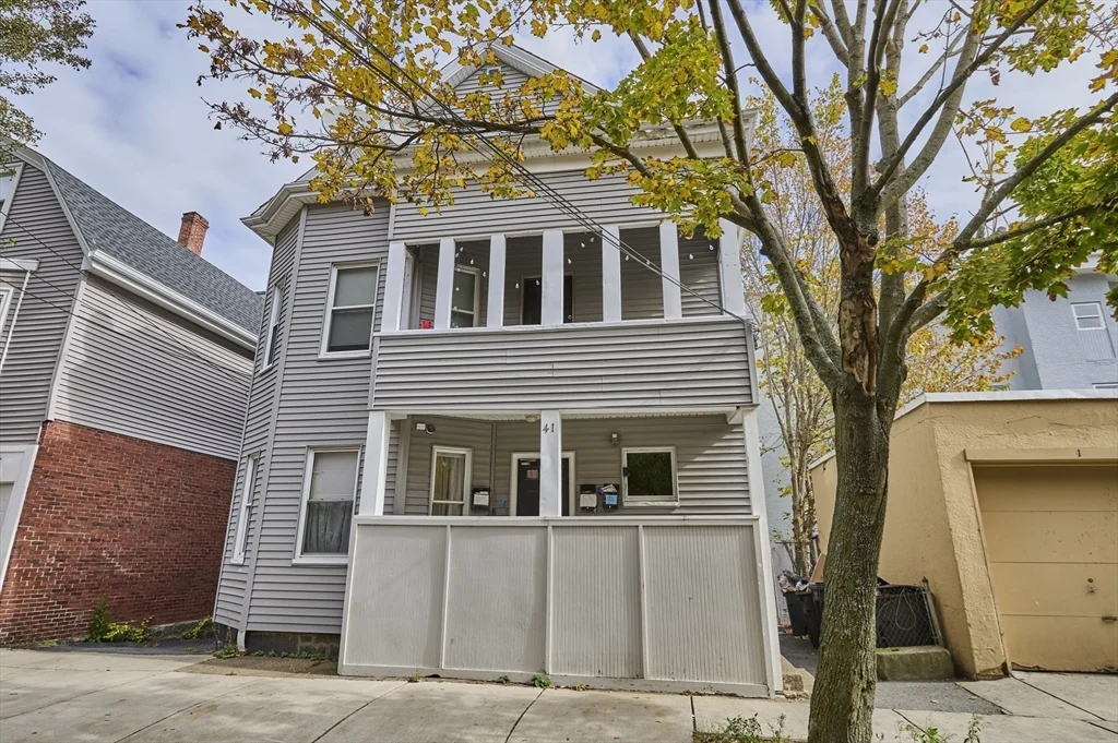 3 bed, 1 bath apartment for rent at 41 Salem St Unit 2L, Salem — photo 2 of 18