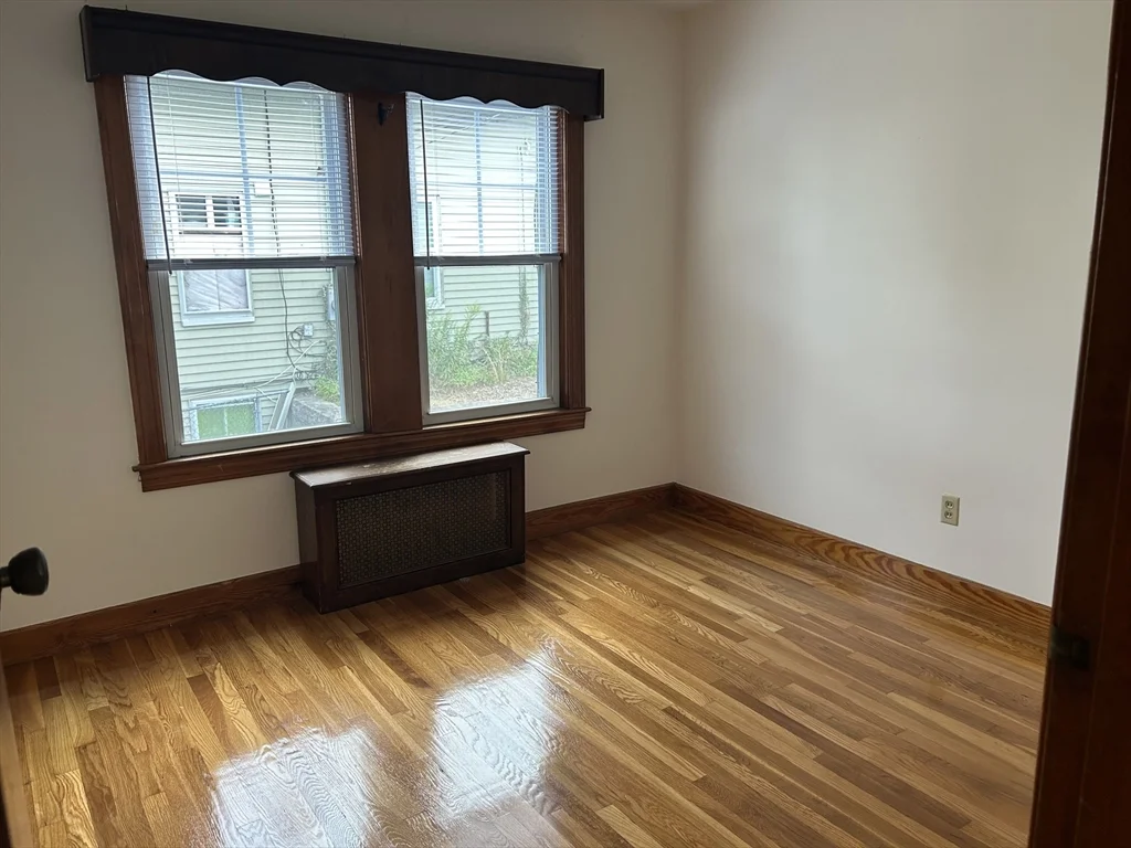 2 bed, 1 bath apartment for rent at 41 School St Unit 1, Milford — photo 3 of 9