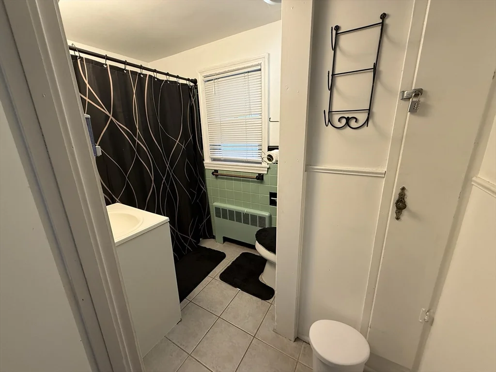 3 bed, 2 bath apartment for rent at 41 Shurtleff St, Revere — photo 8 of 12