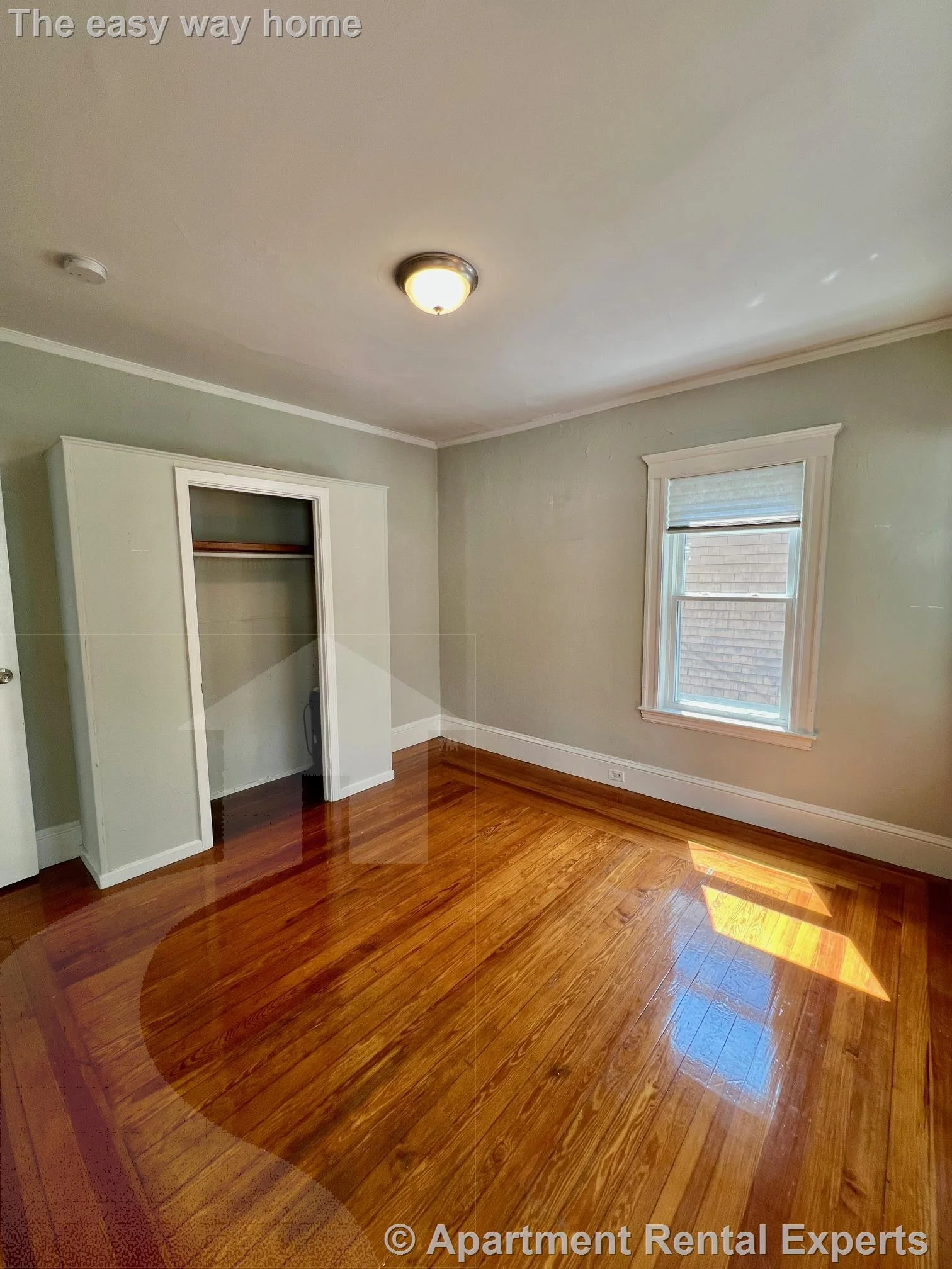 4 bed, 1 bath apartment for rent at 41 Simpson Ave Unit 2, Davis Square — photo 3 of 22