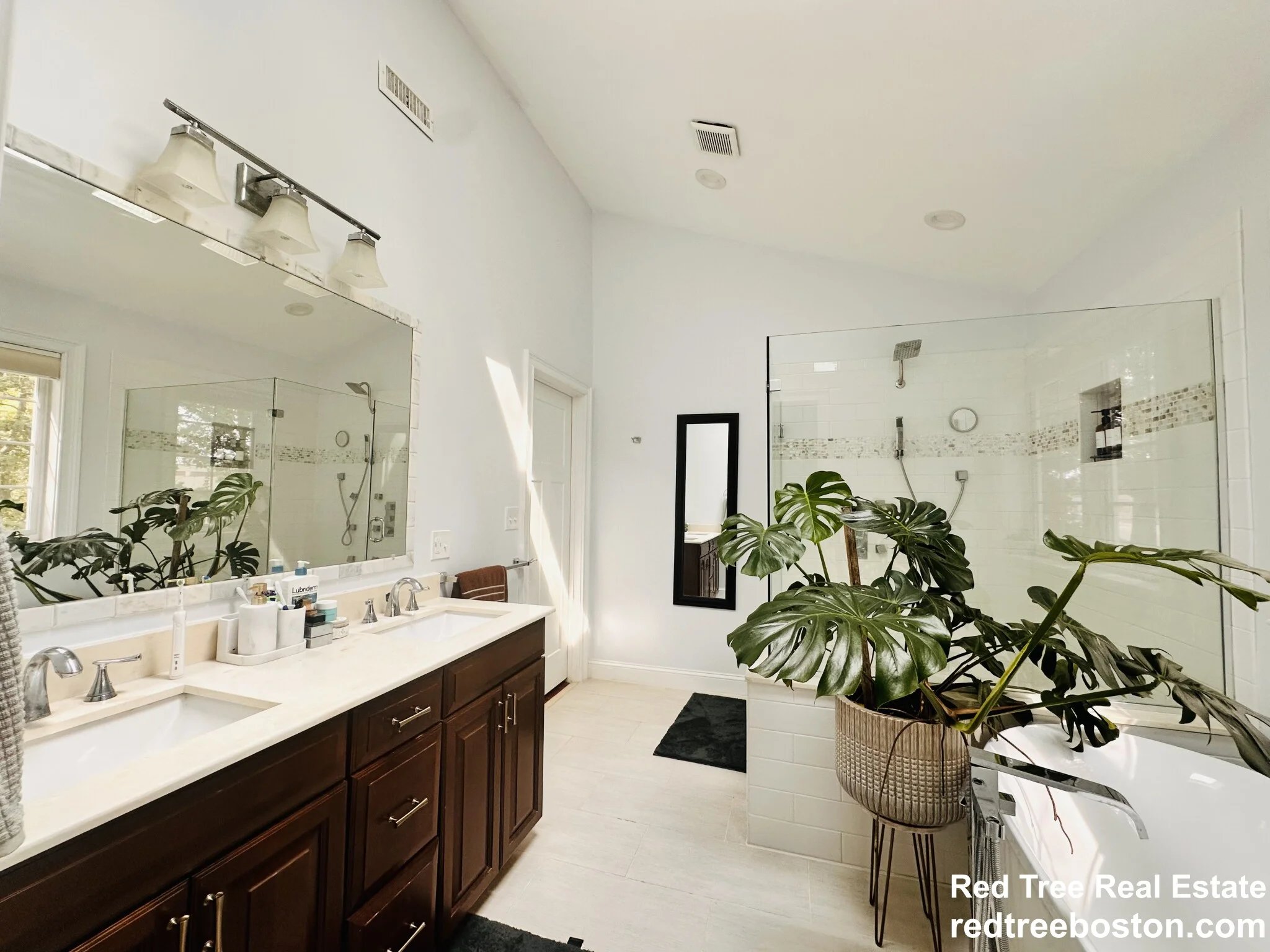 4 bed, 2.5 bath apartment for rent at 41 Sunset Ave Unit 41, Norwood — photo 11 of 68