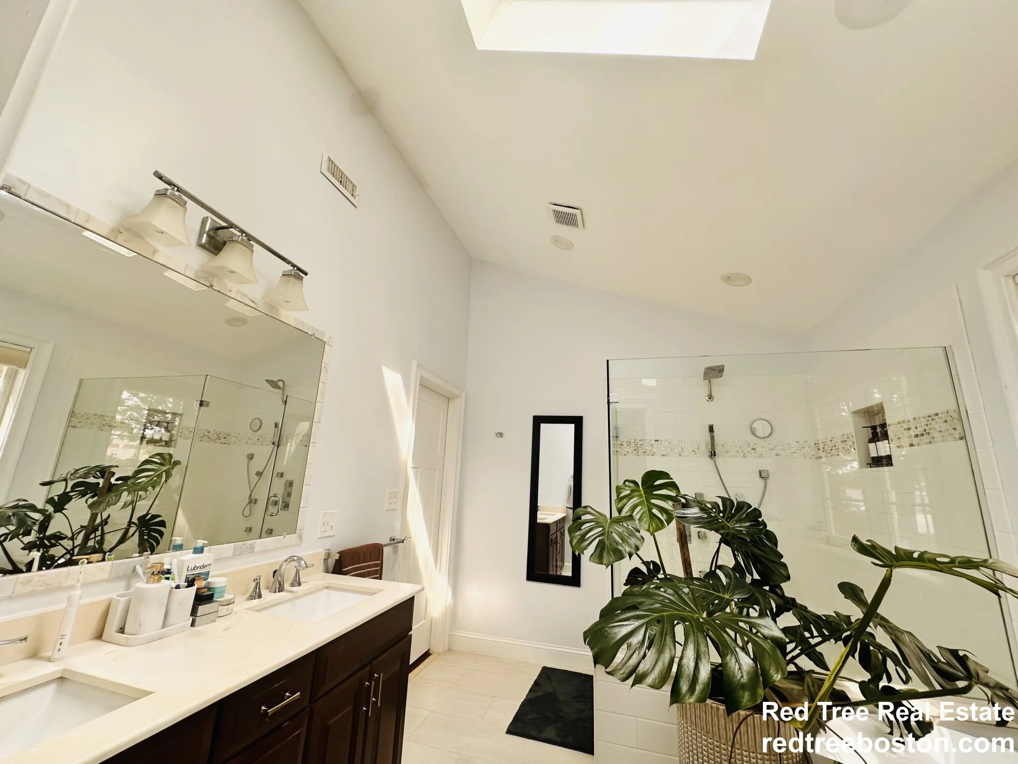 4 bed, 2.5 bath apartment for rent at 41 Sunset Ave Unit 41, Norwood — photo 47 of 68