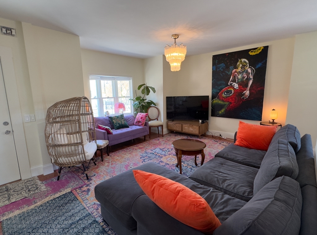 3 bed, 1.5 bath apartment for rent at 41 Sycamore St Unit 1, Spring Hill — photo 1 of 21