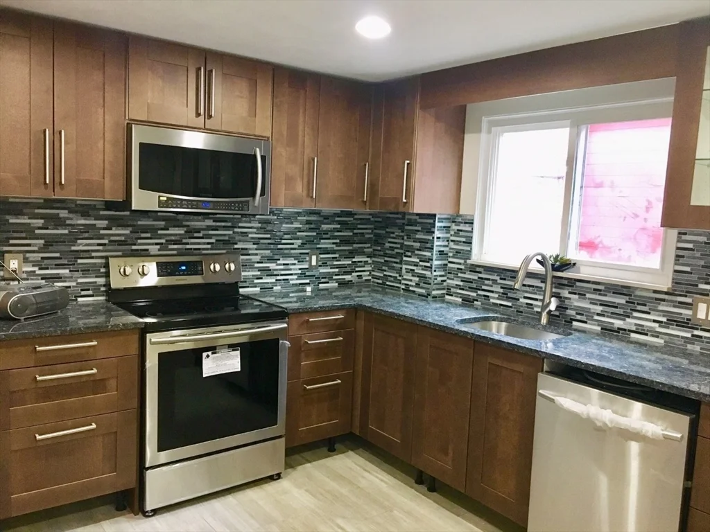 2 bed, 1 bath apartment for rent at 41 Townly Unit 41, Watertown — photo 2 of 20