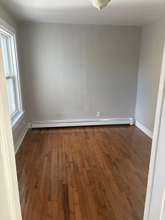 3 bed, 1 bath apartment for rent at 41 Tremont Unit 2, Brockton — photo 4 of 8