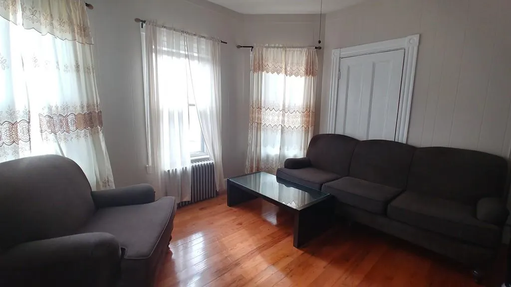 4 bed, 2 bath apartment for rent at 41 Trull St Unit 2, Magoun Square — photo 6 of 11