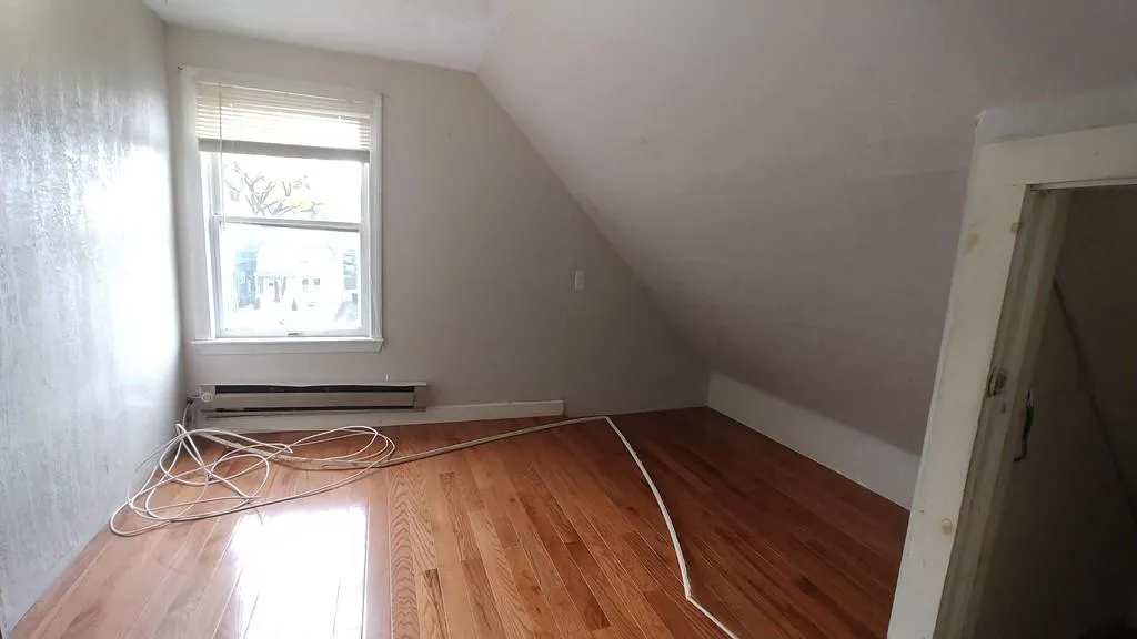 4 bed, 2 bath apartment for rent at 41 Trull St Unit 2, Magoun Square — photo 4 of 11