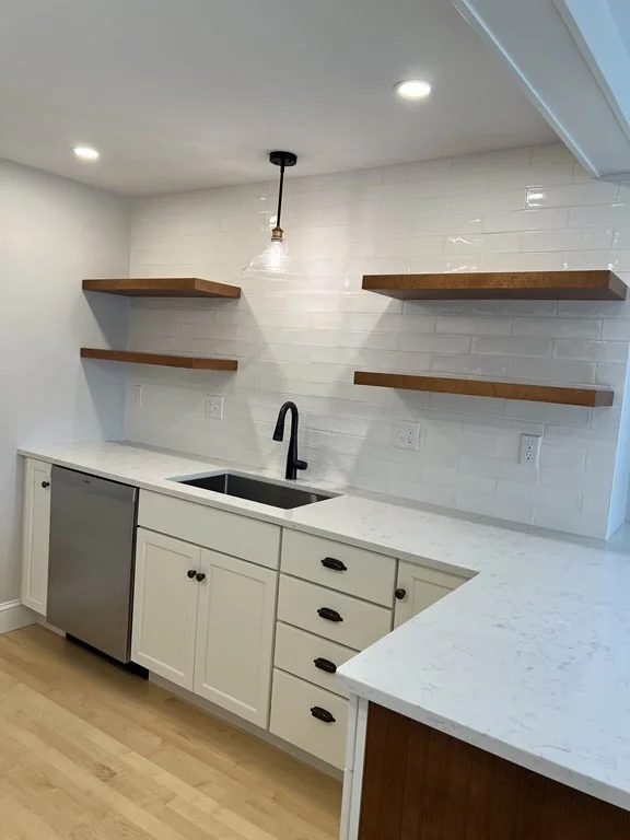 2 bed, 1 bath apartment for rent at 41 Village Rd, Weymouth — photo 5 of 22