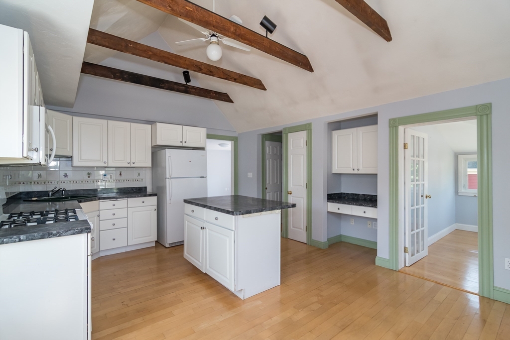 3 bed, 2 bath apartment for rent at 41 W Central Unit 2, Natick — photo 4 of 22