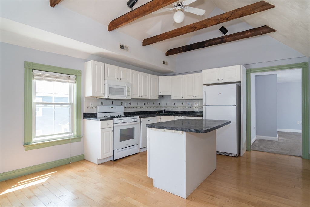 3 bed, 2 bath apartment for rent at 41 W Central Unit 2, Natick — photo 3 of 22