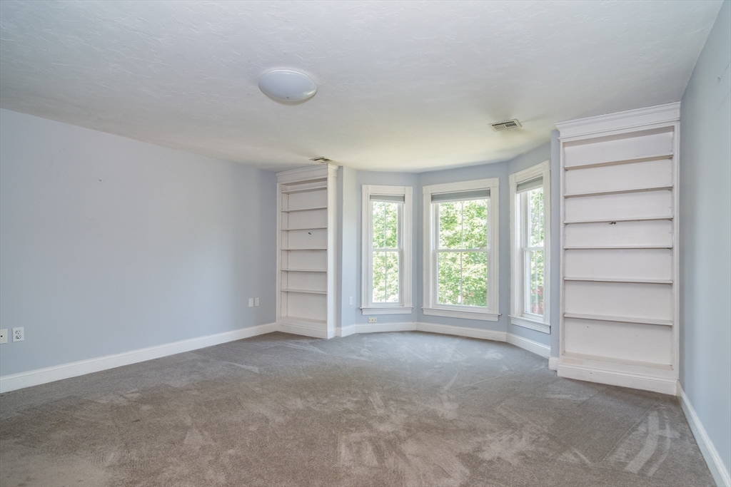 3 bed, 2 bath apartment for rent at 41 W Central Unit 2, Natick — photo 9 of 22