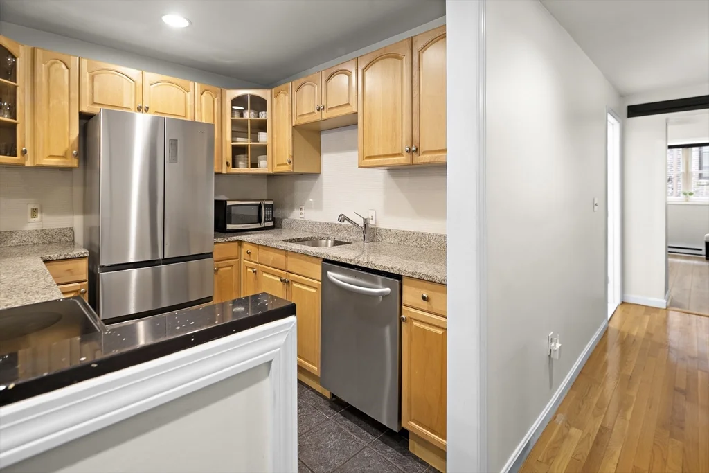 1 bed, 1 bath apartment for rent at 41 Warren Ave Unit 1, South End — photo 9 of 20