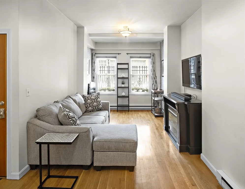 1 bed, 1 bath apartment for rent at 41 Warren Ave Unit 1, South End — photo 3 of 20