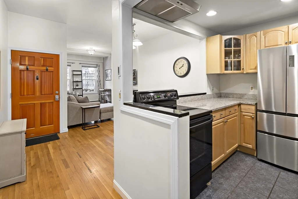 1 bed, 1 bath apartment for rent at 41 Warren Ave Unit 1, South End — photo 8 of 20