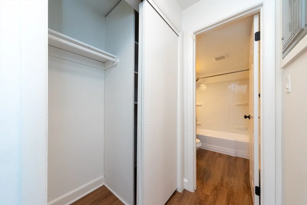 2 bed, 1 bath apartment for rent at 41 Warren St Unit B2, Waltham — photo 4 of 11