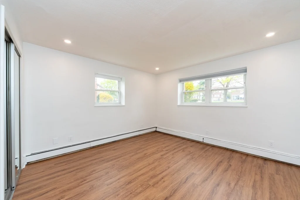 2 bed, 1 bath apartment for rent at 41 Warren St Unit B2, Waltham — photo 5 of 11