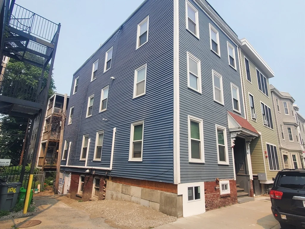 3 bed, 2 bath apartment for rent at 41 Washburn St Unit 1, Dorchester — photo 13 of 14