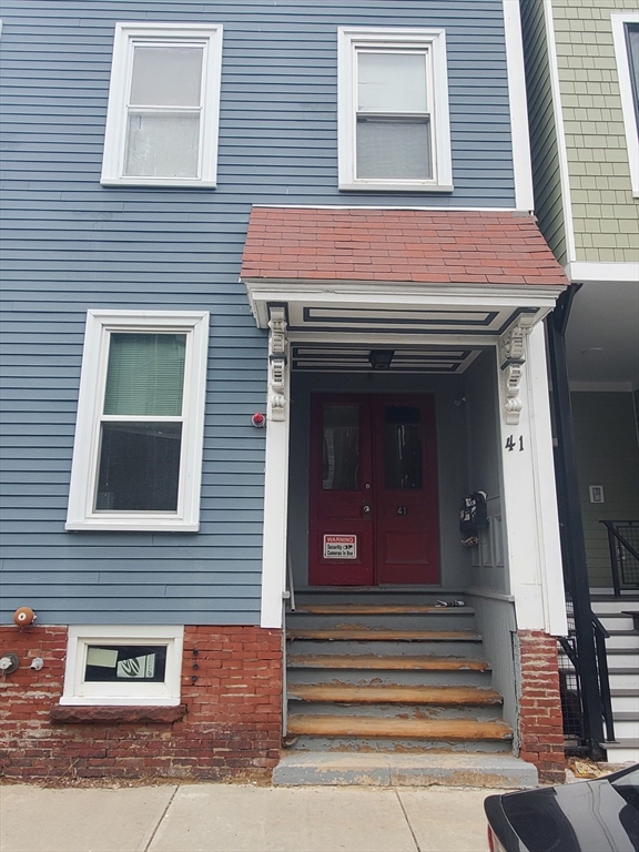 3 bed, 1 bath apartment for rent at 41 Washburn Unit 2, Dorchester