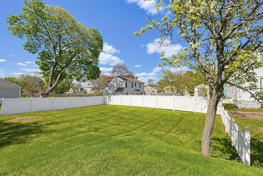 2 bed, 1 bath apartment for rent at 41 Washington St Unit 1, Franklin — photo 2 of 24