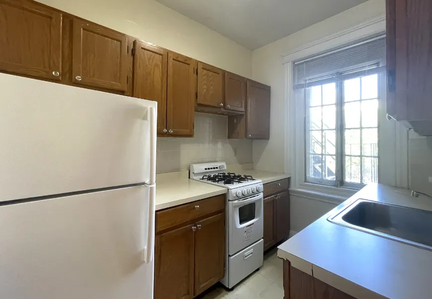 2 bed, 1 bath apartment for rent at 41 Wendell St Unit 22a, Baldwin — photo 3 of 11