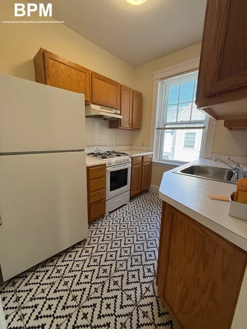 1 bed, 1 bath apartment for rent at 41 Wendell St Unit 24, Baldwin