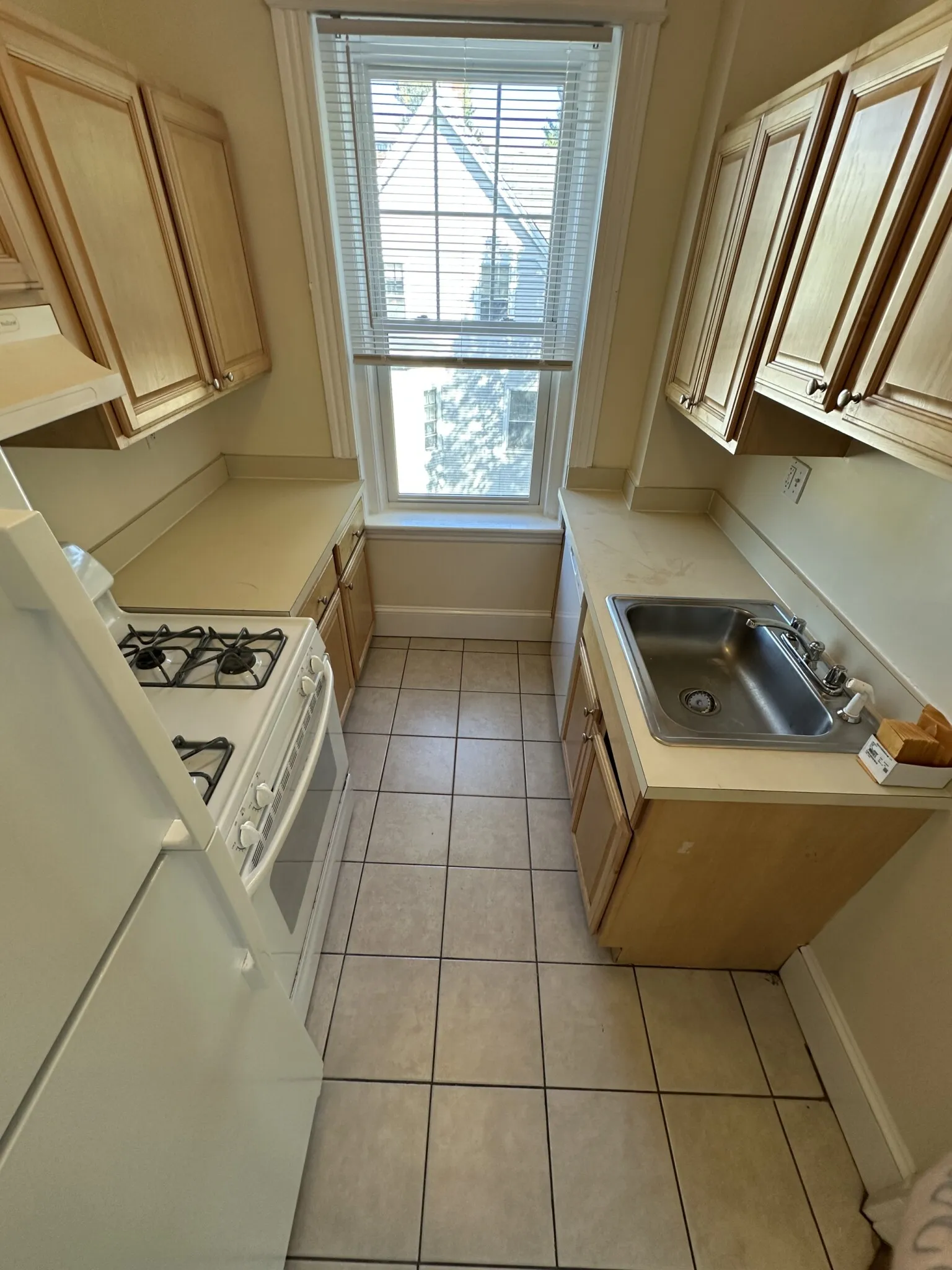 1 bed, 1 bath apartment for rent at 41 Wendell St Unit 34, Baldwin — photo 1 of 8