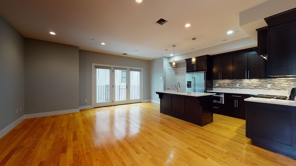 2 bed, 2 bath apartment for rent at 41 W 2nd St Unit 1, South Boston — photo 5 of 13
