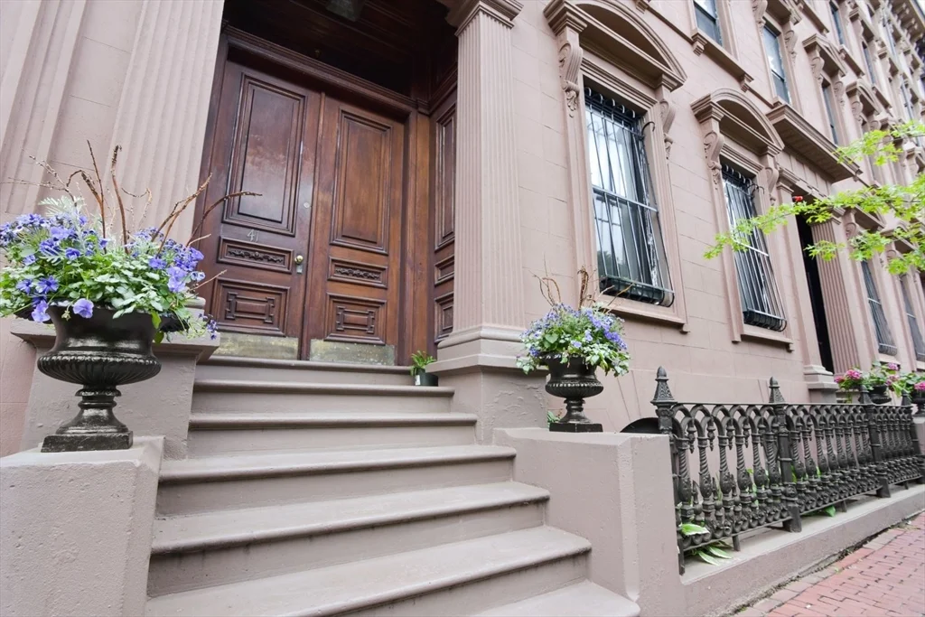 2 bed, 1 bath apartment for rent at 41 West Newton St Unit B-1, South End — photo 1 of 24