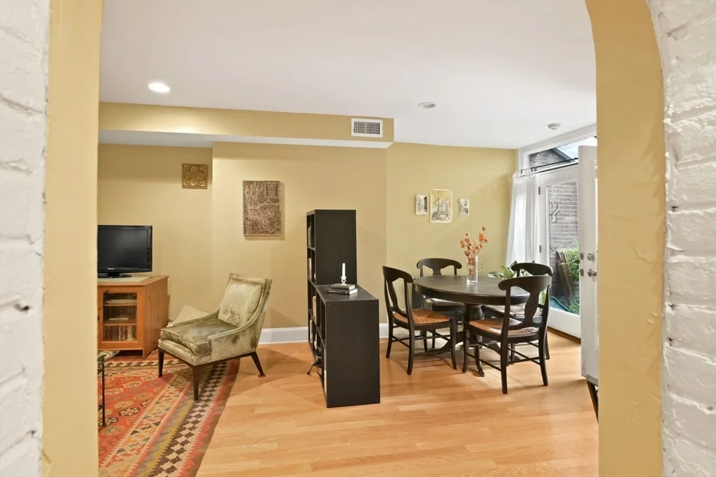2 bed, 1 bath apartment for rent at 41 West Newton St Unit B-1, South End — photo 8 of 24