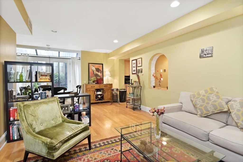 2 bed, 1 bath apartment for rent at 41 West Newton St Unit B-1, South End — photo 3 of 24