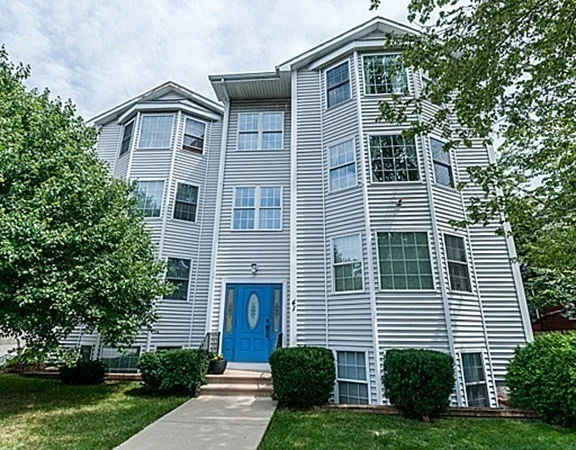 2 bed, 1 bath apartment for rent at 41 West St Unit 3, Hyde Park — photo 14 of 23