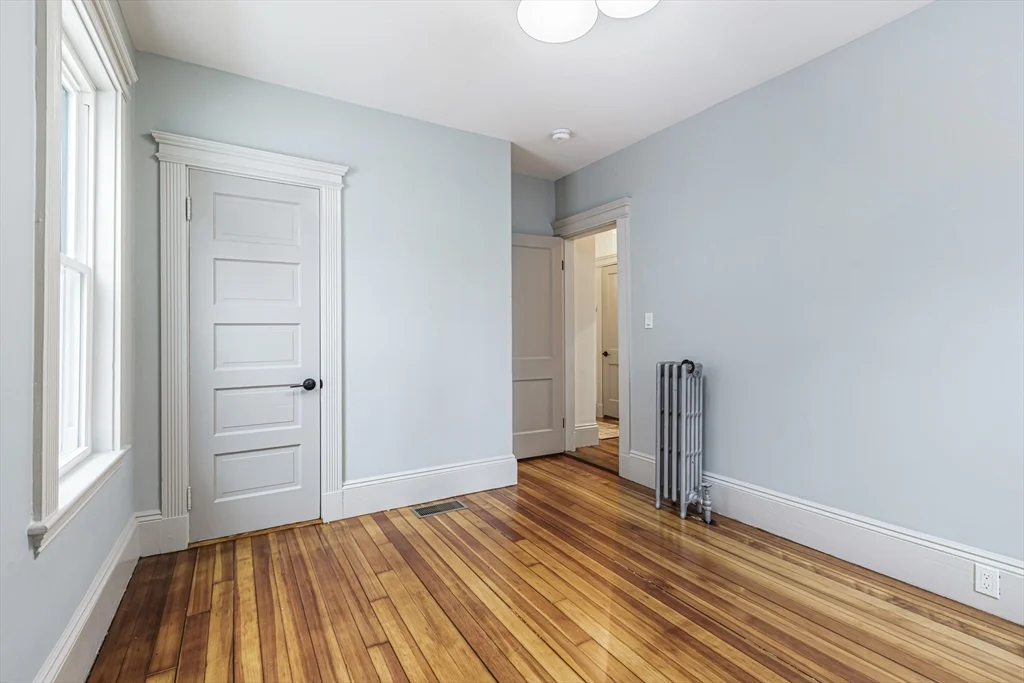 3 bed, 2 bath apartment for rent at 41 Westmoreland Unit 1, Dorchester — photo 22 of 28