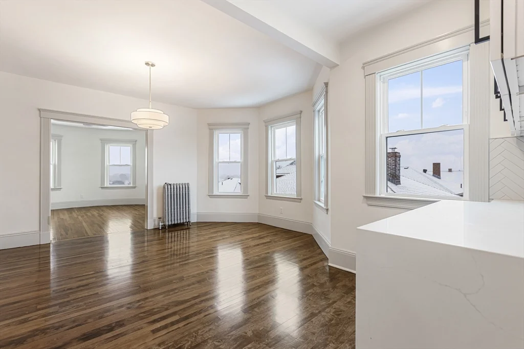 3 bed, 1 bath apartment for rent at 41 Westmoreland Unit 3, Dorchester — photo 6 of 22